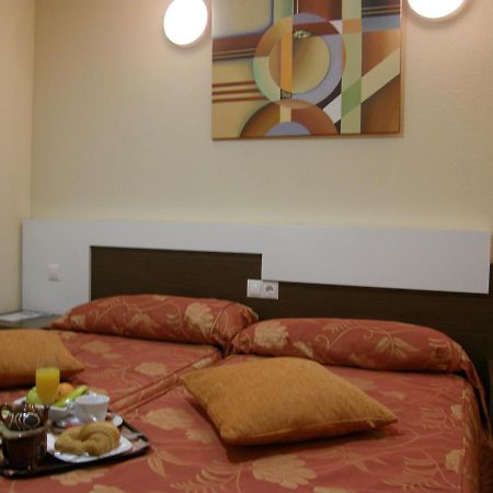 Explanada Hotel Alicante Bagian luar foto