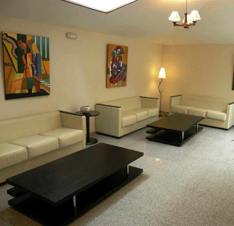 Explanada Hotel Alicante Bagian luar foto