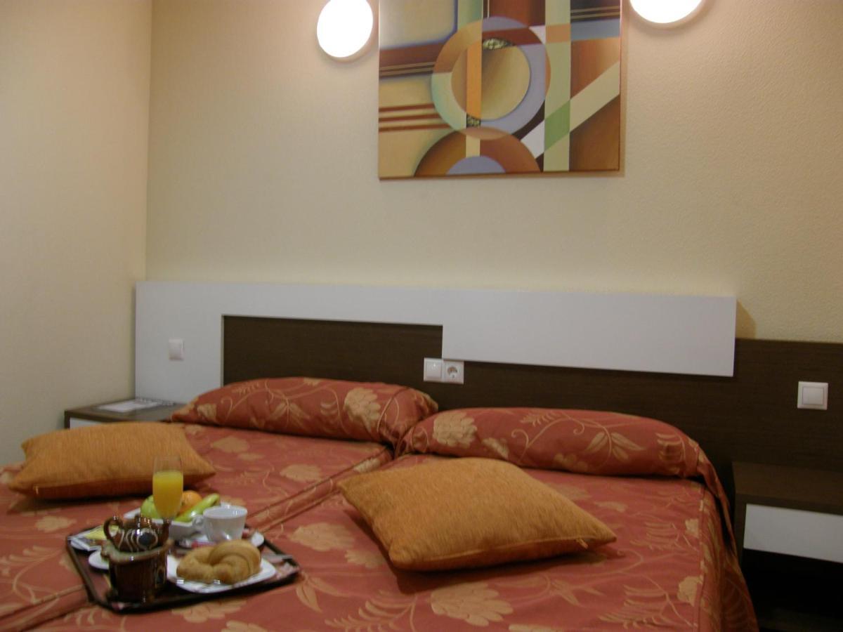 Explanada Hotel Alicante Bagian luar foto